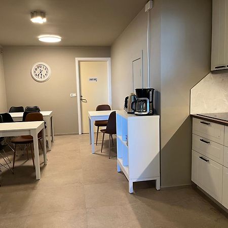 Guesthouse Hvammur By The Harbour هوفن المظهر الخارجي الصورة
