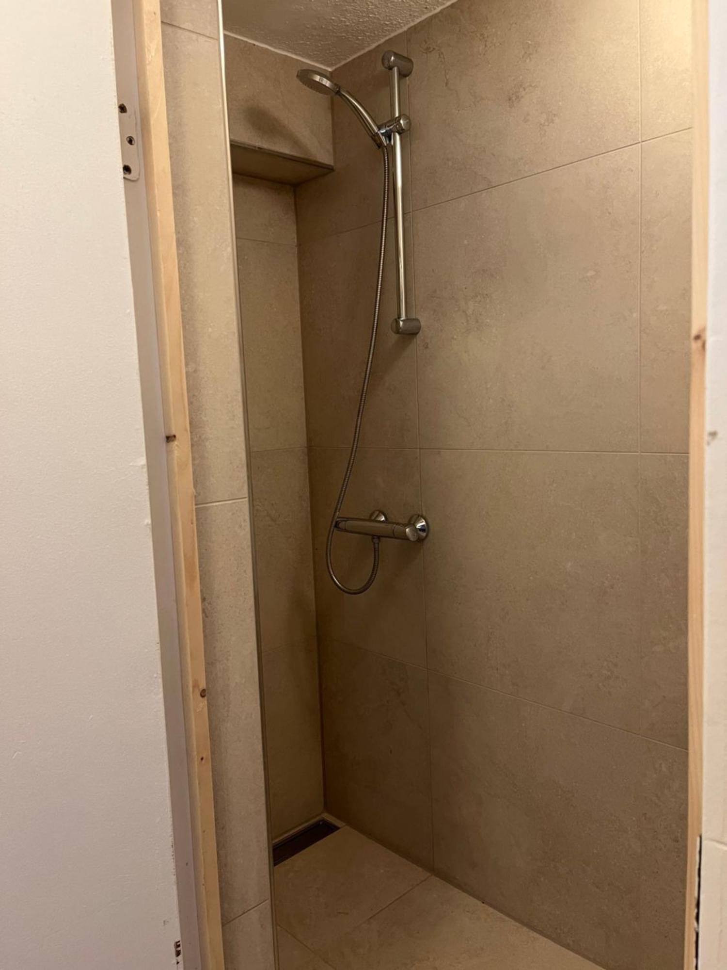 Guesthouse Hvammur By The Harbour هوفن المظهر الخارجي الصورة