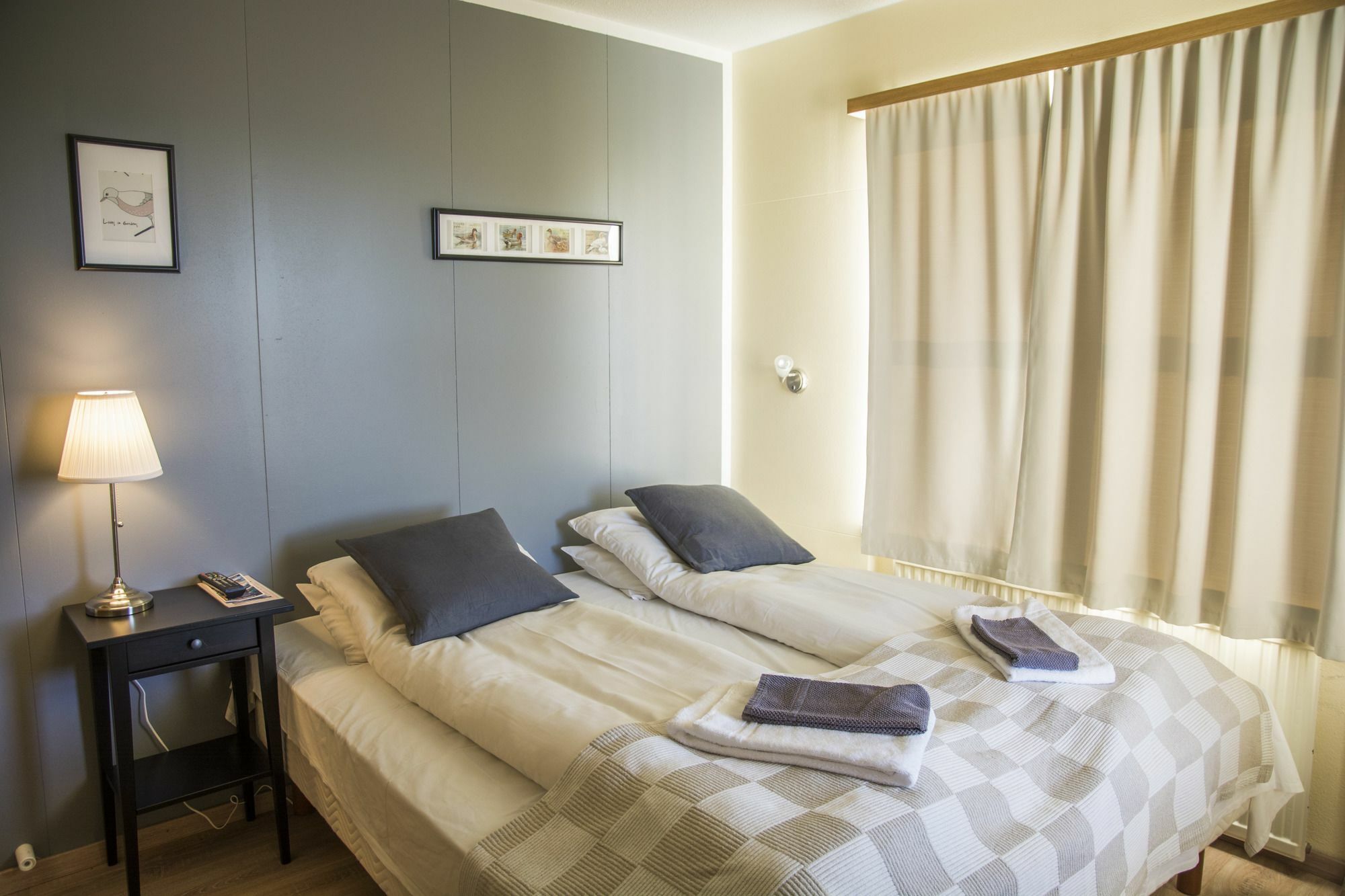 Guesthouse Hvammur By The Harbour هوفن المظهر الخارجي الصورة
